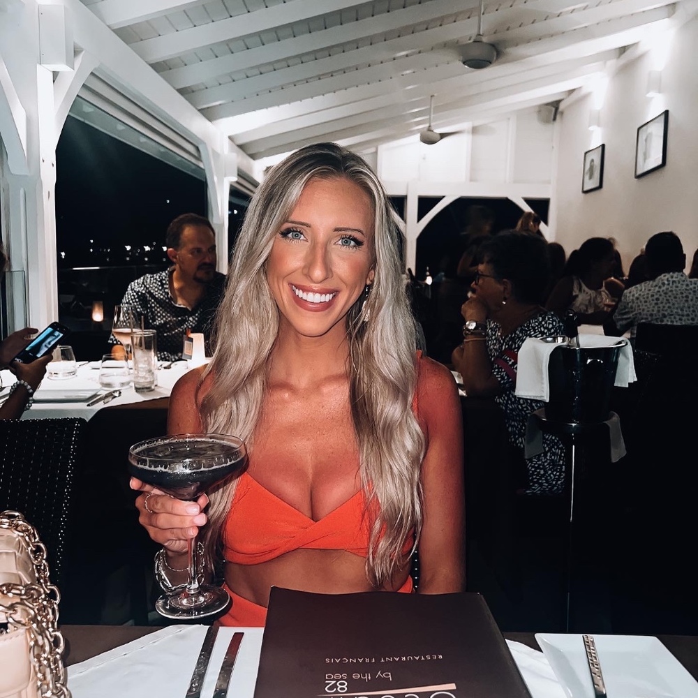 Meet your Posher, Caroline